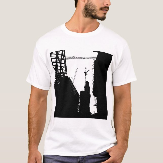 Unter Contruction - besonders angefertigt T-Shirt (Vorderseite)