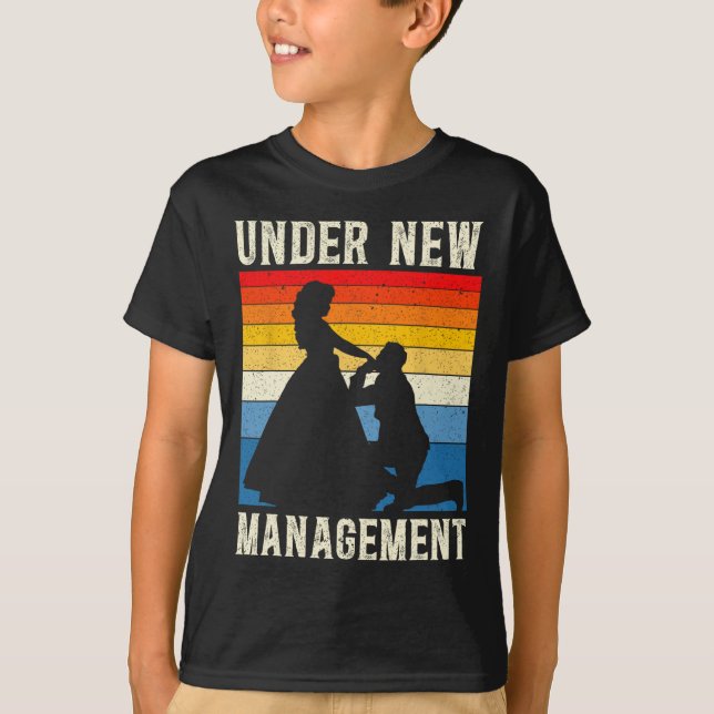 Unter dem neuen Management Groom Wedding Bachelor  T-Shirt (Vorderseite)