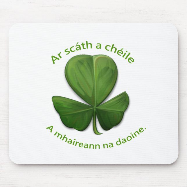 Unter dem Schutz der anderen überleben Menschen Mousepad (Vorne)