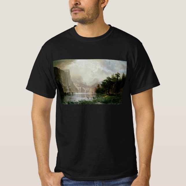 Unter den Sierra Nevada Bergen von Bierstadt T-Shirt (Vorderseite)