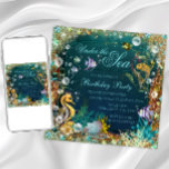 Unter der "Sea Birthday Party" Einladung<br><div class="desc">Unter dem Meer Geburtstagsfeier mit schönem Goldfisch und Seepferd, Muscheln und Perlen auf einem extravaganten aquamarinen Glitzer-Hintergrund in Blau und Gold. Diese schöne Party-Einladung unter dem Meeresgeburtstag lässt sich leicht an Ihre Veranstaltung anpassen, indem Sie einfach Ihre Details in den Schriftart Stil, Farbe und Wortlaut Ihrer Wahl einfügen. Dies ist...</div>