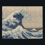 Unter der Welle vor Kanagawa (Die Große Welle) Puzzle<br><div class="desc">Unter der Welle von Kanagawa (Kanagawa oki nami ura),  auch bekannt als The Great Wave,  aus der Serie "36 Ansichten des Fuji (Fugaku sanjurokkei)" von der japanischen Künstlerin Katsushika Hokusai aus den 1830er Jahren.</div>