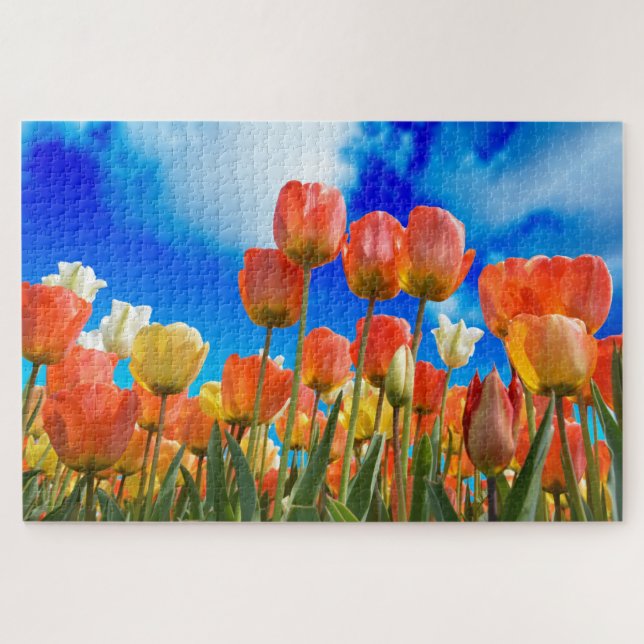 Unter einem Tulip Sky Puzzle (Horizontal)