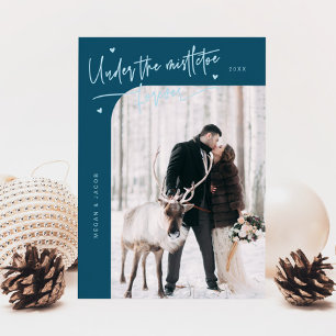 Unter Mistletoe Forever Neu verheiratetes Foto Aqu Feiertagskarte
