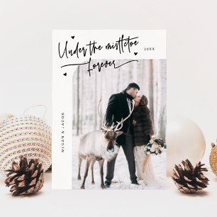 Unter Mistletoe Forever Neu verheiratetes Foto Whi Feiertagskarte