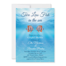 Unter Wasser zwei weniger Fische im Meereskuppel