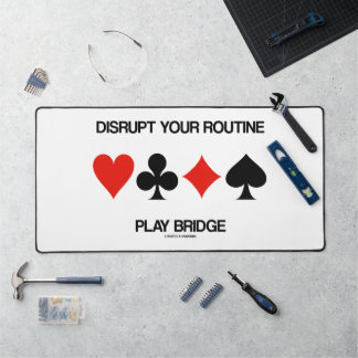 Unterbrechen Sie Ihre routinemäßige Play Bridge un Schreibtischunterlage
