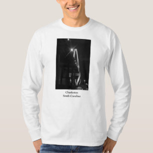 Unterhalb von Arthur Ravenel Grayscale T-Shirt
