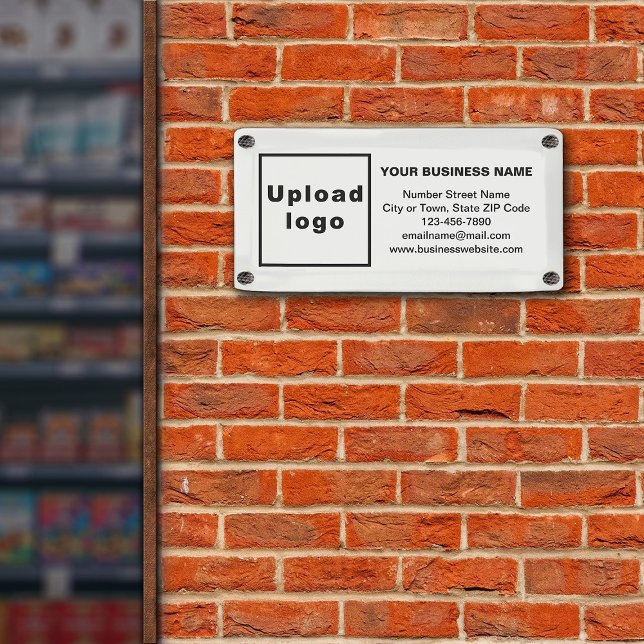 Unternehmensmarke auf kleinem weißem Banner (Small white banner with your business brand)