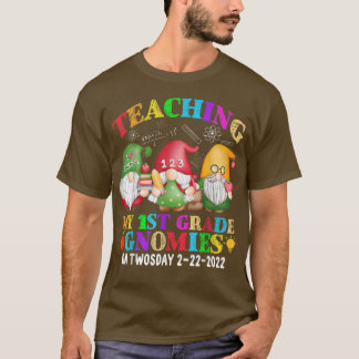 Unterricht 1. Klasse am 22. Februar 2222 22 22. Fe T-Shirt