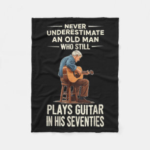 Unterschätze alter Mann spielt Gitarre 70er lustig Fleecedecke