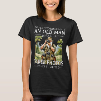 Unterschätze einen alten Mann nicht, der Fotos mac T-Shirt