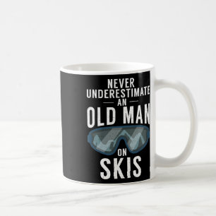 Unterschätze nie einen alten Mann auf Skiern Winte Kaffeetasse