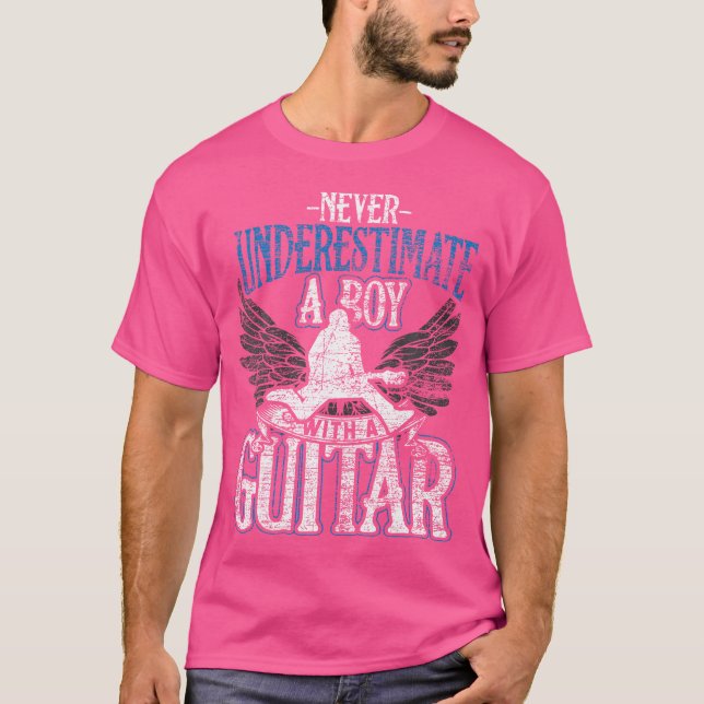 Unterschätze nie einen Jungen mit Gitarre T-Shirt (Vorderseite)