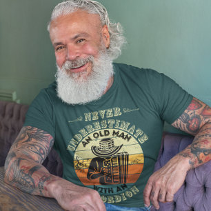 Unterschätze niemals einem alten Mann - Akkordeon T-Shirt