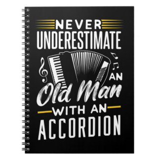 Unterschätze niemals einen alten Mann mit Akkordeo Notizblock