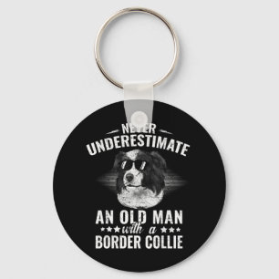 Unterschätze niemals einen alten Mann mit Border C Schlüsselanhänger