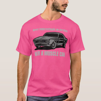 Unterschätze niemals einen alten Mann mit einem Mu T-Shirt