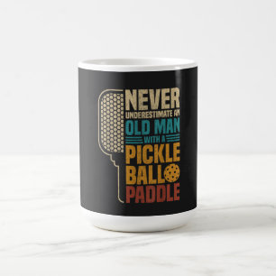 Unterschätze niemals einen alten Mann mit einem Pi Kaffeetasse