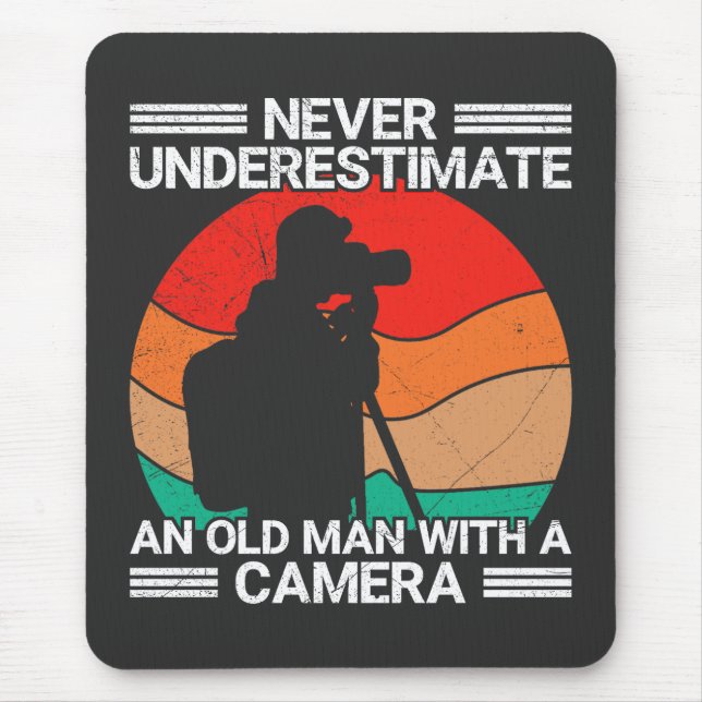 Unterschätze niemals einen alten Mann mit einer Ka Mousepad (Vorne)