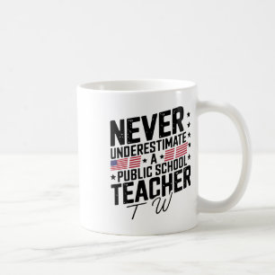 Unterschätze niemals einen Lehrer an einer öffentl Kaffeetasse