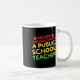 Unterschätze niemals einen Lehrer an einer öffentl Kaffeetasse
