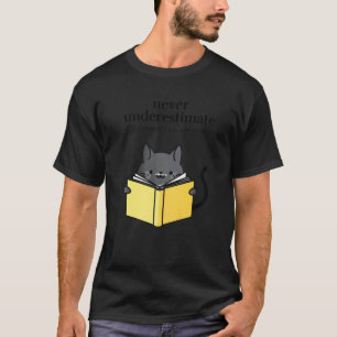 Unterschätzen Sie nie den Power eines Mädchens mit T-Shirt