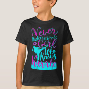 Unterschätzen Sie nie ein Mädchen, das Karate-Zita T-Shirt
