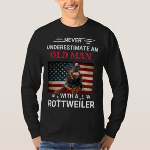 Unterschätzen Sie nie einen alten Mann mit einem R T-Shirt