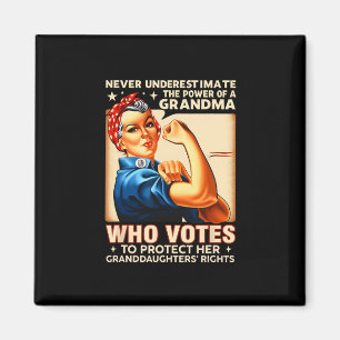 Unterschätzen Sie niemals den Power eines Oma, das Magnet