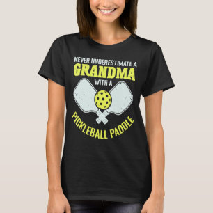 Unterschätzen Sie niemals ein Oma mit einem Pickle T-Shirt