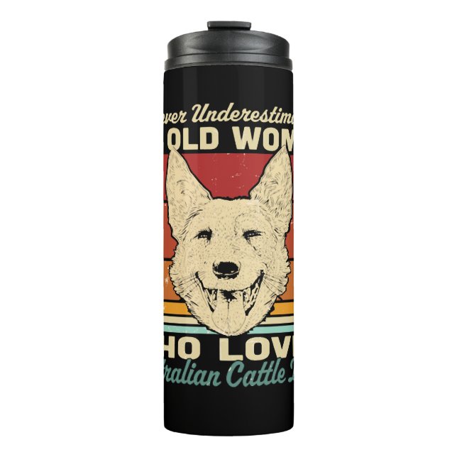 Unterschätzen Sie niemals eine alte Frau, die Aust Thermosbecher (Vorderseite)