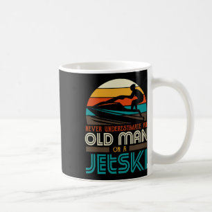 Unterschätzen Sie niemals einen alten Mann auf ein Kaffeetasse