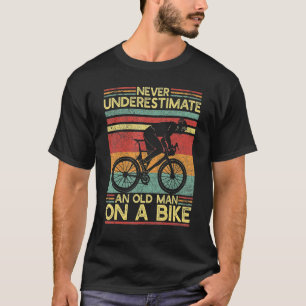 Unterschätzen Sie niemals einen alten Mann auf ein T-Shirt