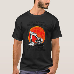 Unterschätzen Sie niemals einen alten Mann mit ein T-Shirt