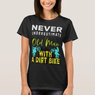 Unterschätzen Sie niemals einen alten Mann mit ein T-Shirt