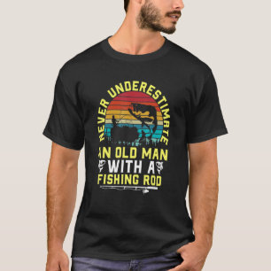 Unterschätzen Sie niemals einen alten Mann mit ein T-Shirt