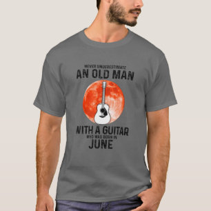 Unterschätzen Sie niemals einen alten Mann mit Gi T-Shirt