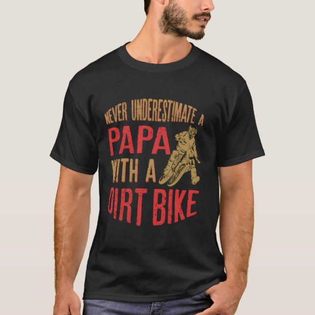 Unterschätzen Sie niemals einen Papa mit einem dun T-Shirt (Vorderseite)