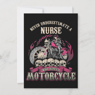 Unterschätzen von Krankenschwestern, die Motorradf