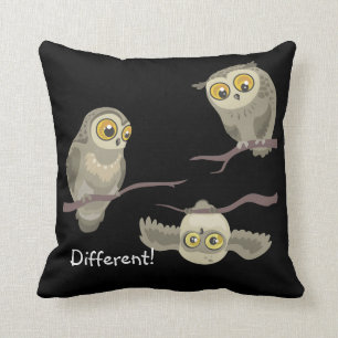 Unterschiedlich! wenig upsidedown owl~ Wurfskissen Kissen