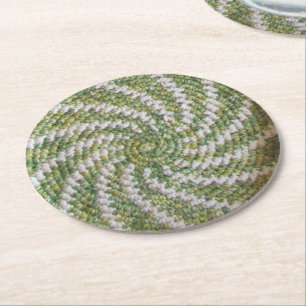 Untersetzer: Crochet White Spirale on Green Runder Pappuntersetzer