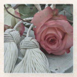 Untersetzer von Rose und Geräten