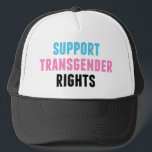 Unterstützung von Transgender-Rechten Truckerkappe<br><div class="desc">Unterstützung Transgender Rights Trans Ally Geschenk. Transgender Pride Flagfarben mit einem unterstützenden Zitat zu einem coolen Zitat für die trans-Gemeinschaft.</div>