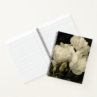Untersuchung einer Peony-Blume Notizbuch