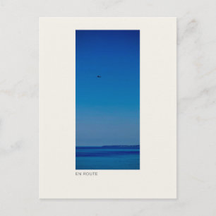 UNTERWEGS — Minimale Flugzeug- und Blaue-Himmel-Fo Postkarte