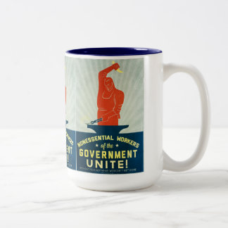 Unwesentliche Arbeitskräfte der Regierung Zweifarbige Tasse