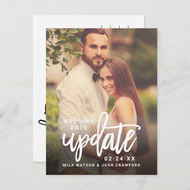 Update Brushed Script Wedding Foto Save the Date Ankündigungspostkarte (Vorne/Hinten)