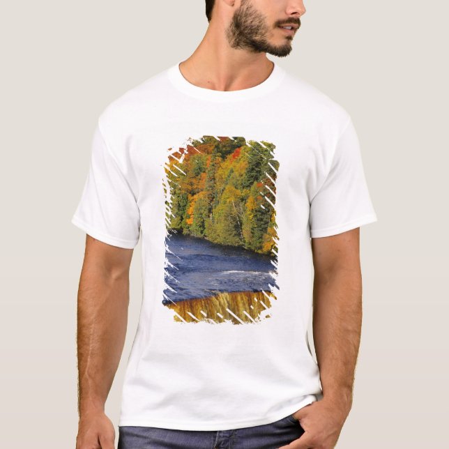 Upper Tahquamenon Falls in UP Michigan T-Shirt (Vorderseite)