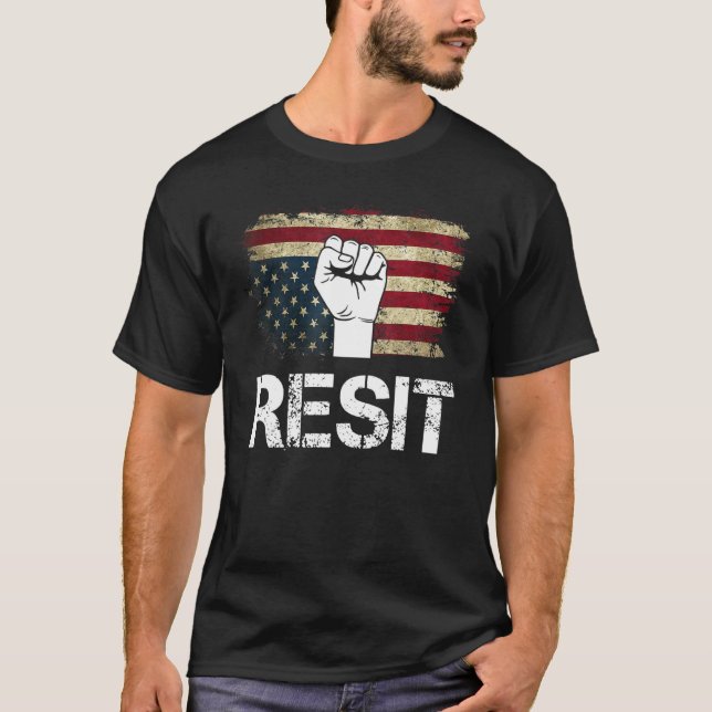 "Upside Down American Flag Resist Establishment" T-Shirt (Vorderseite)